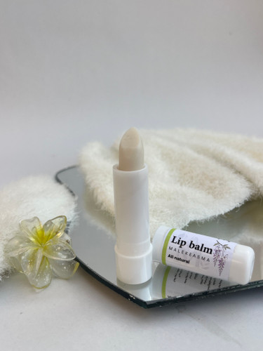 بالم لب دست ساز با رایحه طالبی بی رنگ ویتامینه لب و رفع ترک و خشکی لب